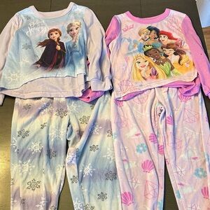 Disney Princess Kids Pajamas Set - frozen and Disney princess. Both size 4/5